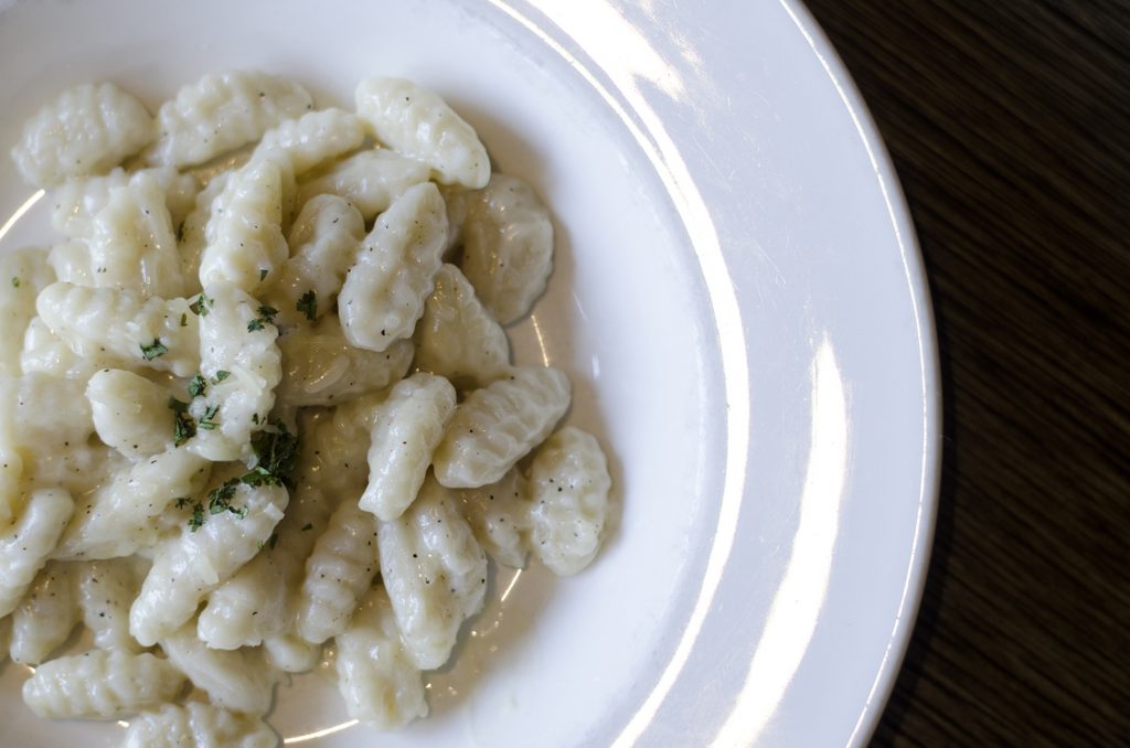 Quick and easy gnocchi with butter and cheese.